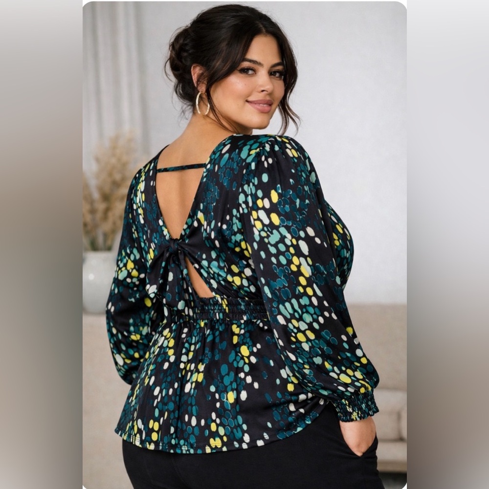 Torrid Printed Peplum Blouse W/ Tie Back and Long Sleeves. P2P 27”, Size 2X - Picture 2 of 5